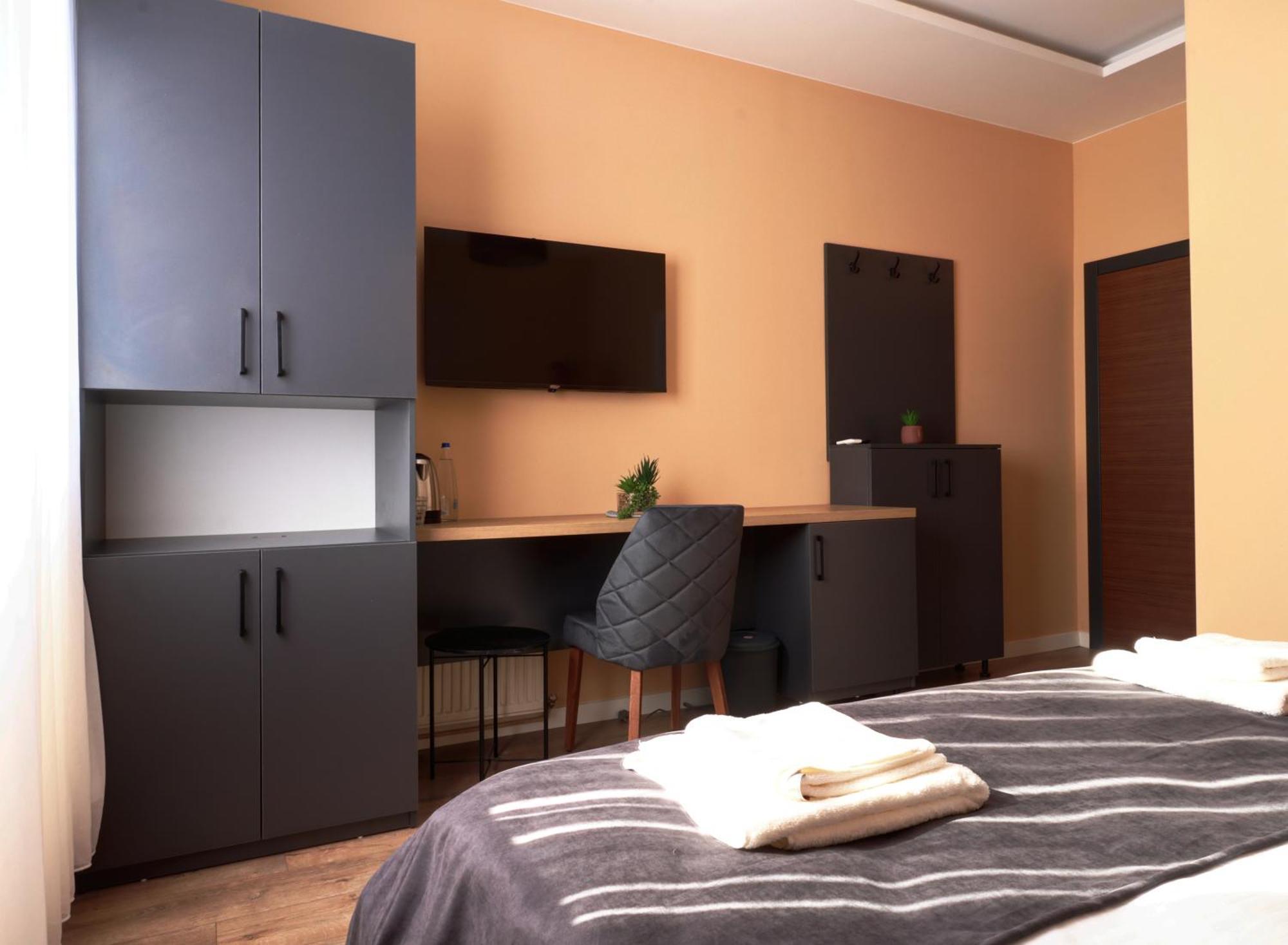 Midtown Prishtina Stays - Central Location Пристина Екстериор снимка